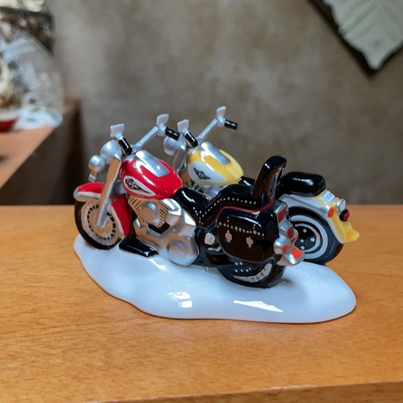 Harley-Davidson Department 56 Motorcycle Figurine - Picture 2 of 12